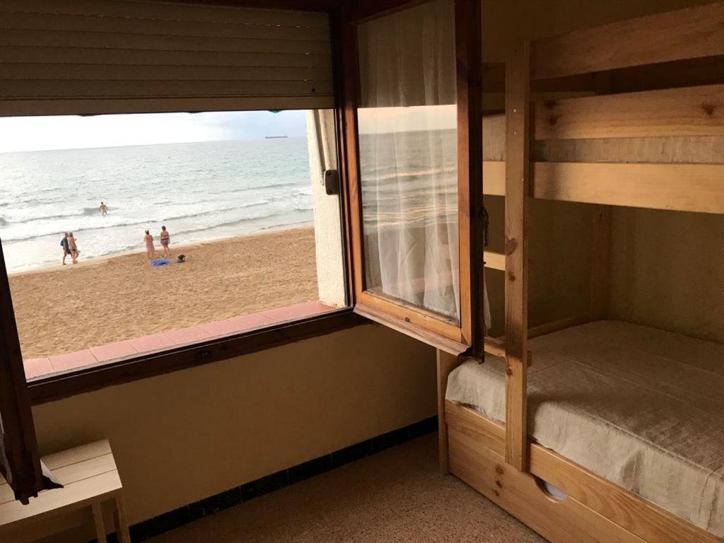 El Faro Apartaments Platja Llarga-Les Salines-Tgn Tarragona Eksteriør billede