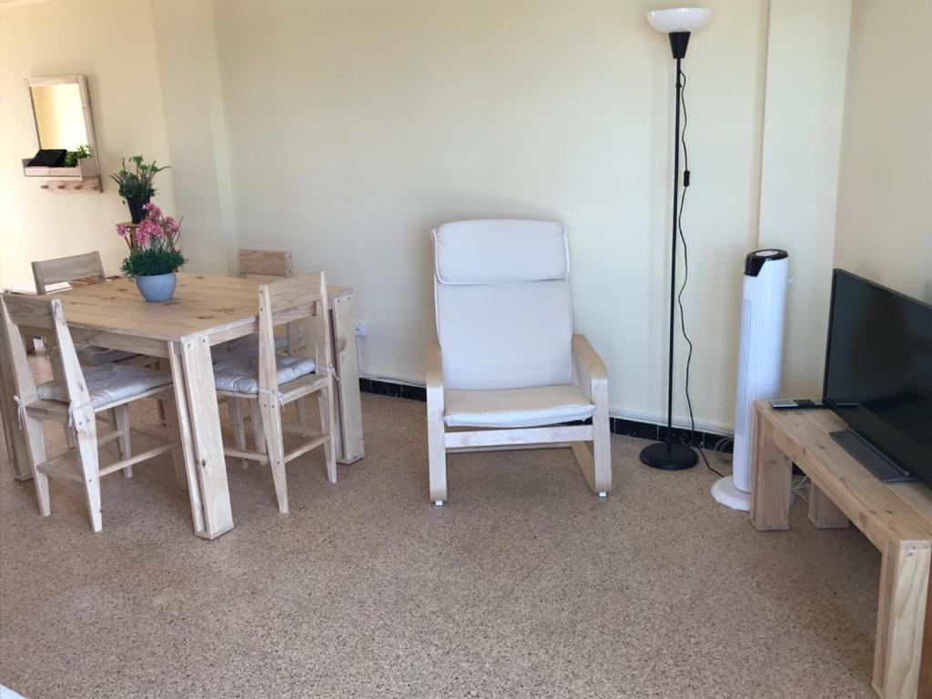 El Faro Apartaments Platja Llarga-Les Salines-Tgn Tarragona Eksteriør billede