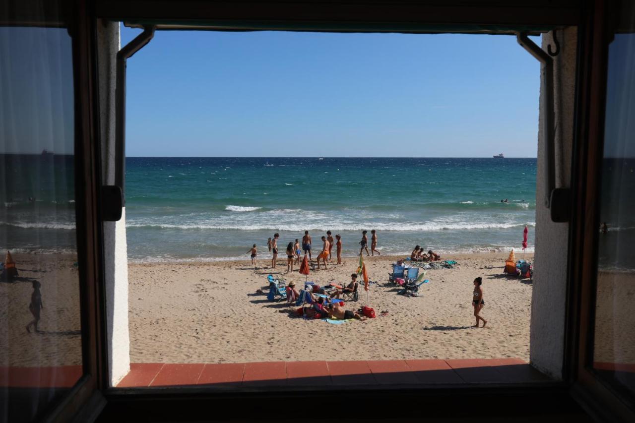 El Faro Apartaments Platja Llarga-Les Salines-Tgn Tarragona Eksteriør billede
