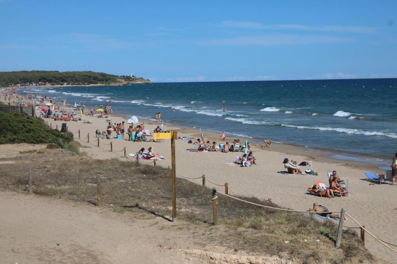 El Faro Apartaments Platja Llarga-Les Salines-Tgn Tarragona Eksteriør billede